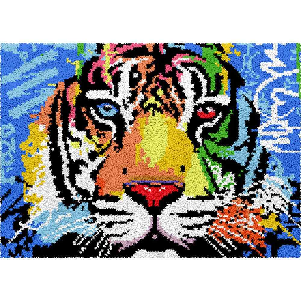 Close-up Tiger - (33x23in - 85x60cm) - DIY Latch Hook Kit